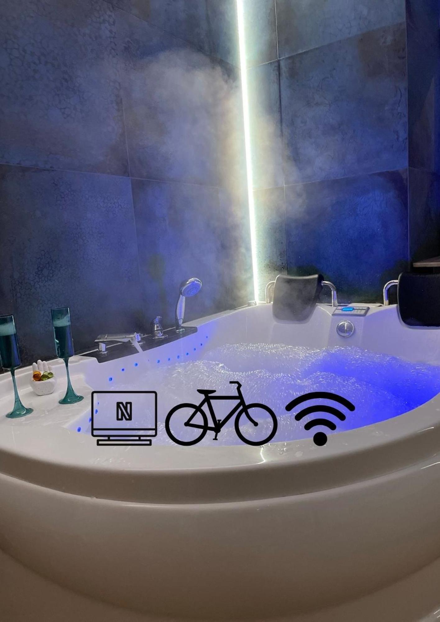 Jacuzzi & Bike Apartment, קרקוב מראה חיצוני תמונה